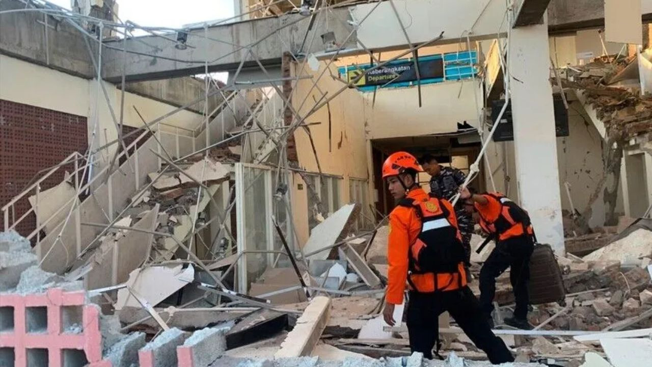 Endonezya’daki depremde can kaybı 71’e yükseldi