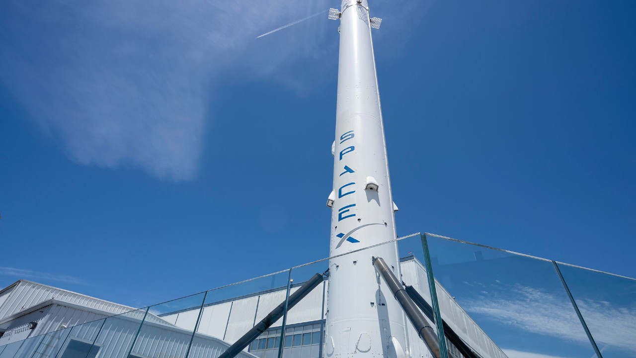 SpaceX efsane roketi Falcon 9’u emekliye ayırıyor
